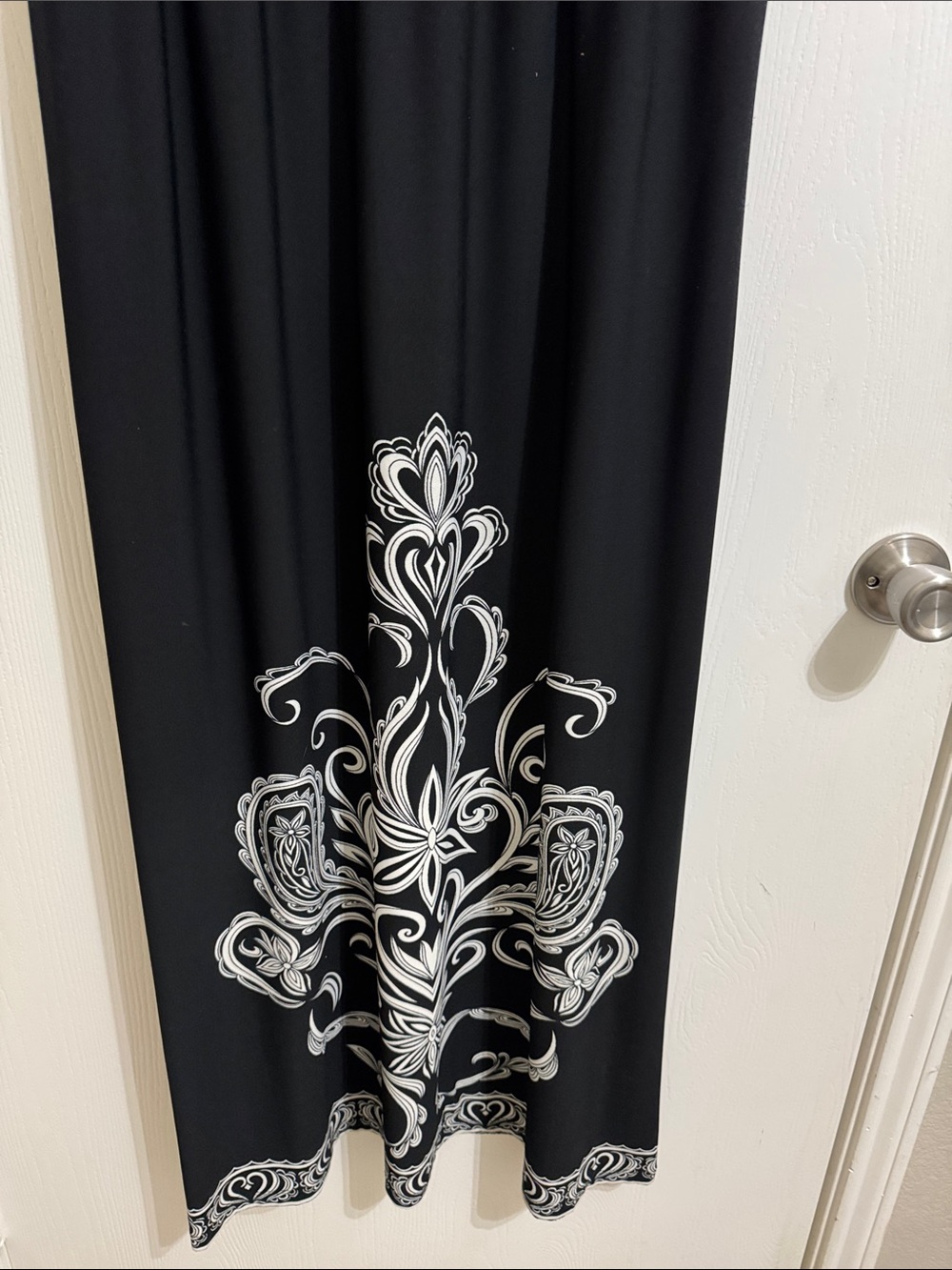 Forever Boho Black Maxi Dress V Neck Sleeveless Empire Waist Floral Motif XL - Picture 11 of 13